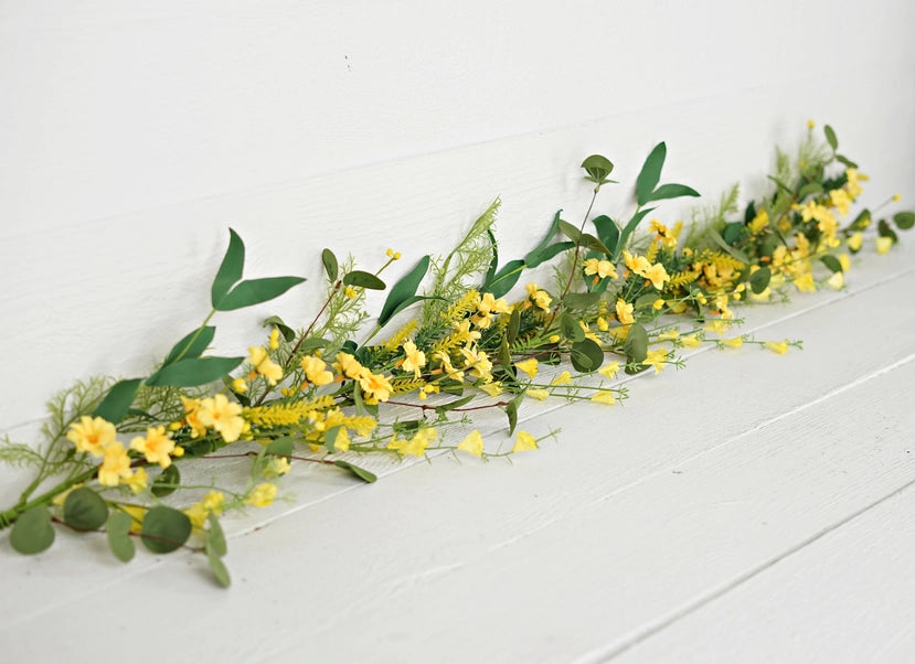 Yellow Wild Daylily Garland With Leaves