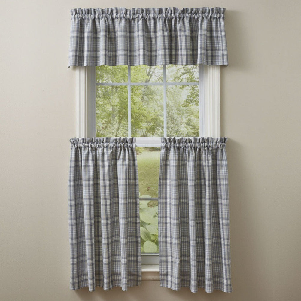 Set of 36" Tiers, Hartwick