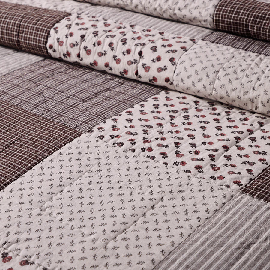 Florette Queen Quilt Set with 2 Standard Shams