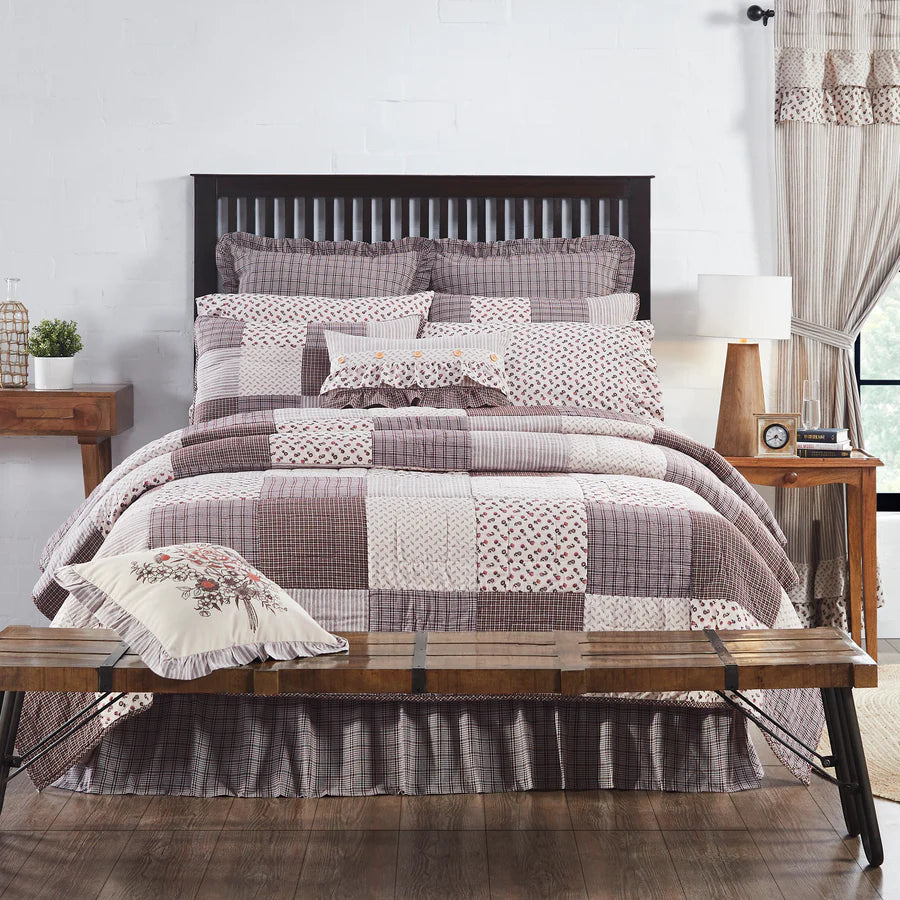 Florette Queen Quilt Set with 2 Standard Shams